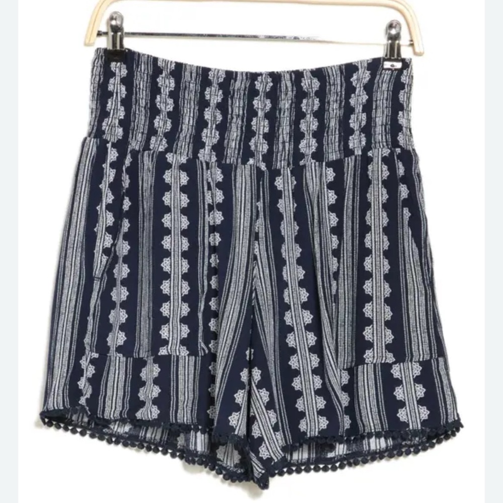 Three Dots pull on shorts XS Navy and White striped Batik with mini pom poms